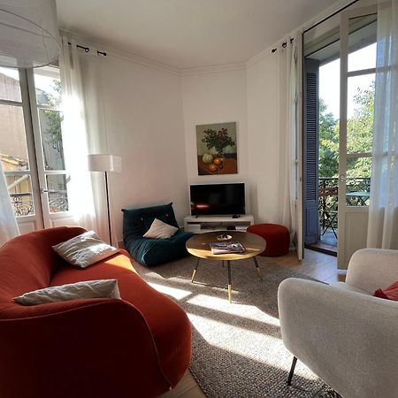 Nimes , Appartement Renove Dans Immeuble Classe. Zewnętrze zdjęcie