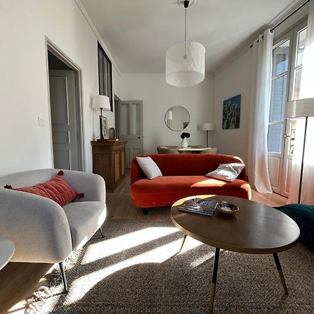 Nimes , Appartement Renove Dans Immeuble Classe. Zewnętrze zdjęcie
