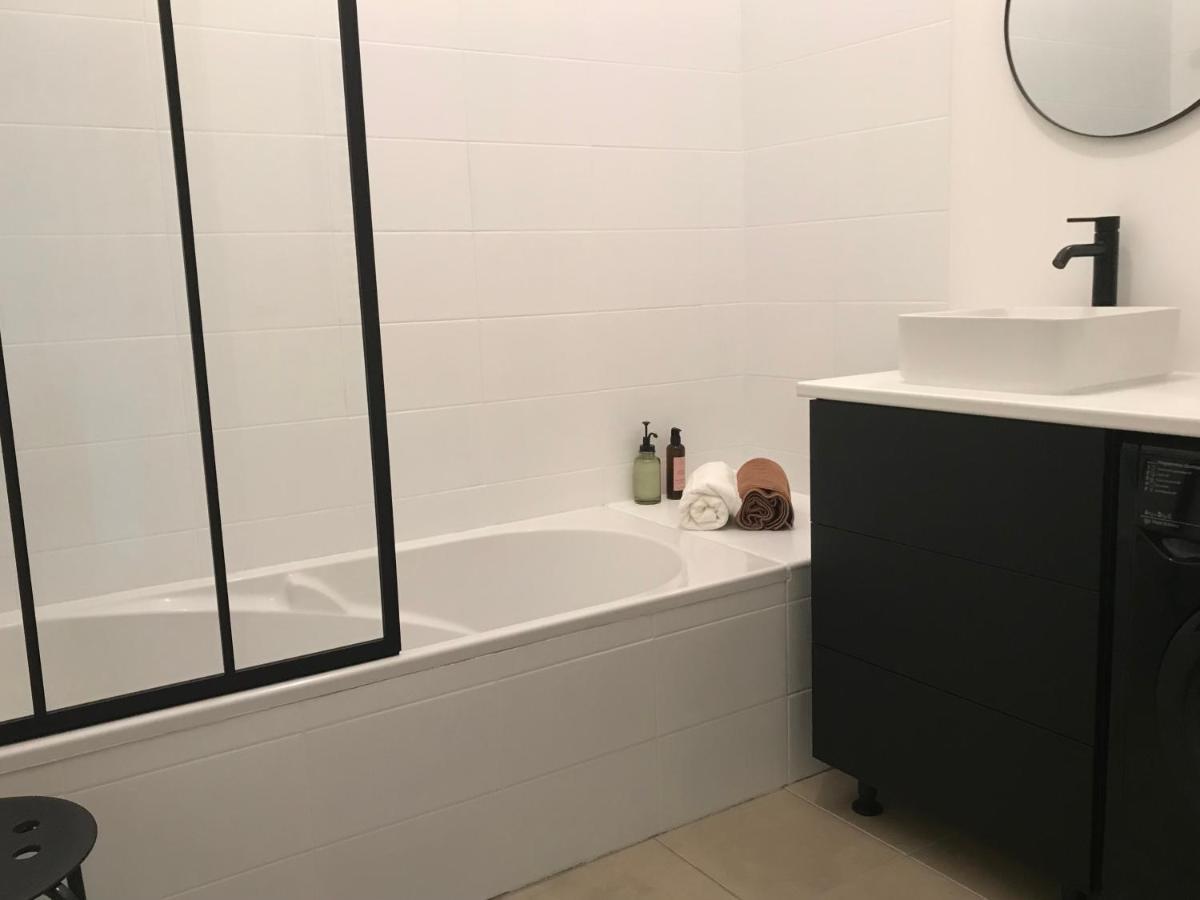 Nimes , Appartement Renove Dans Immeuble Classe. Zewnętrze zdjęcie