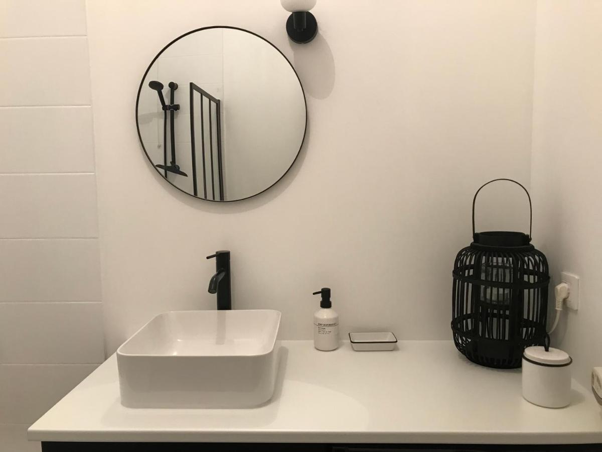 Nimes , Appartement Renove Dans Immeuble Classe. Zewnętrze zdjęcie