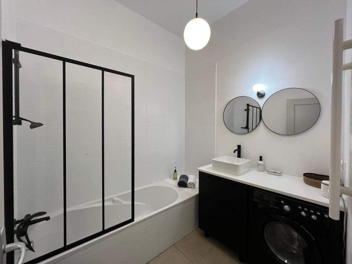 Nimes , Appartement Renove Dans Immeuble Classe. Zewnętrze zdjęcie