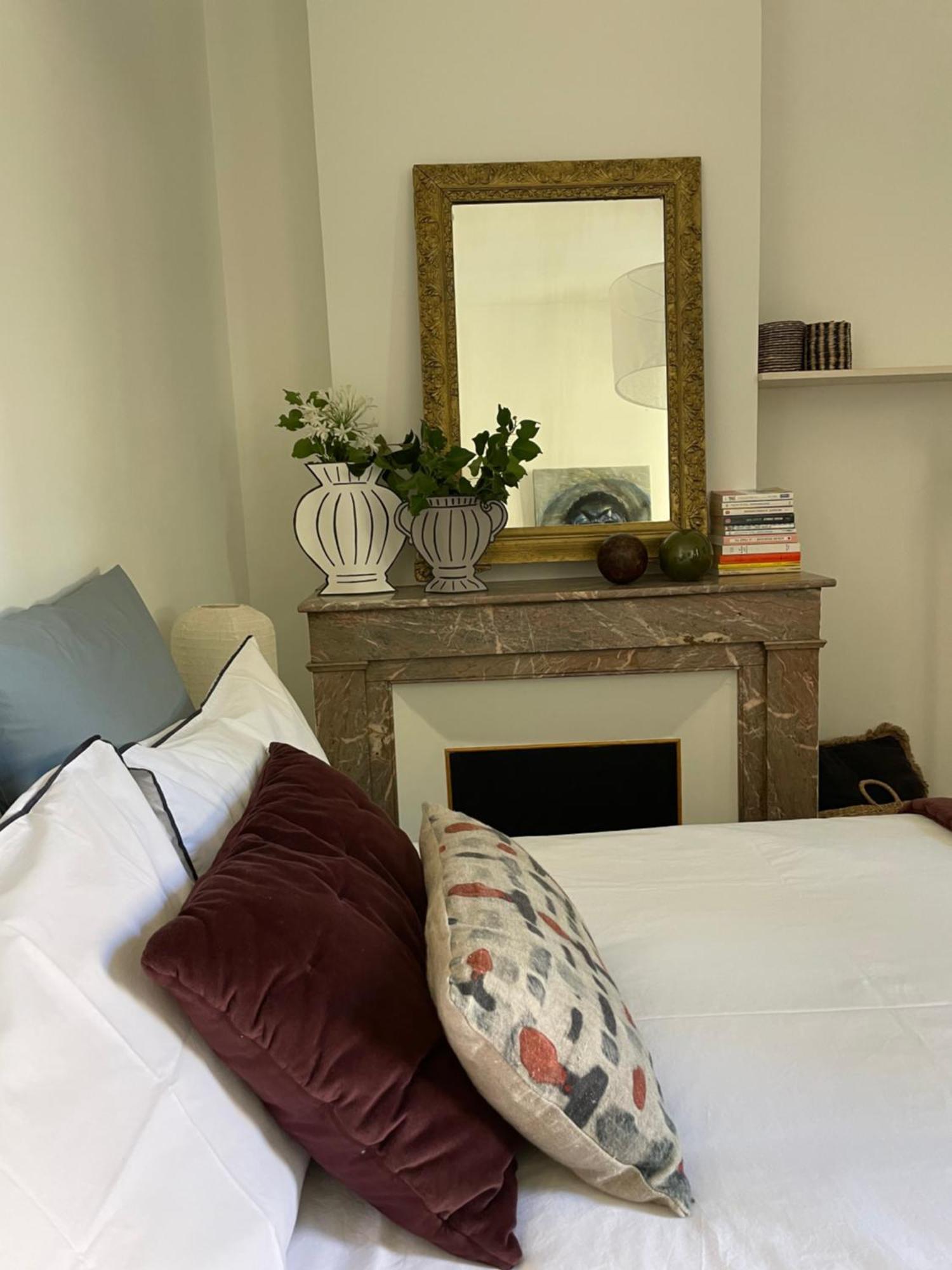 Nimes , Appartement Renove Dans Immeuble Classe. Zewnętrze zdjęcie